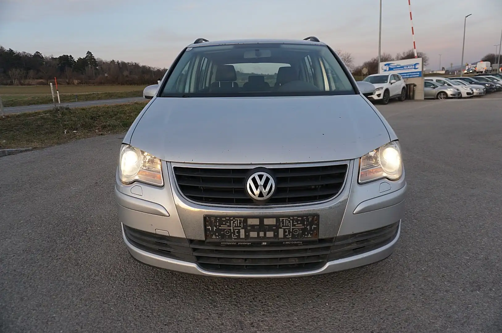 Volkswagen Touran Trendline 1,9 TDI DPF Grau - 1