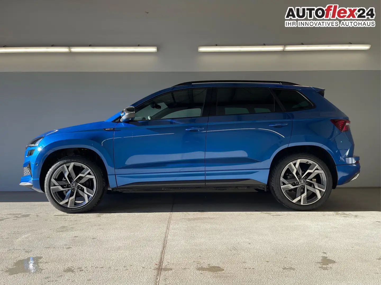 Skoda Karoq Sportline TSI 4x4 360°+19 Zoll+Navi+AHK+360°+AC... Blau - 2