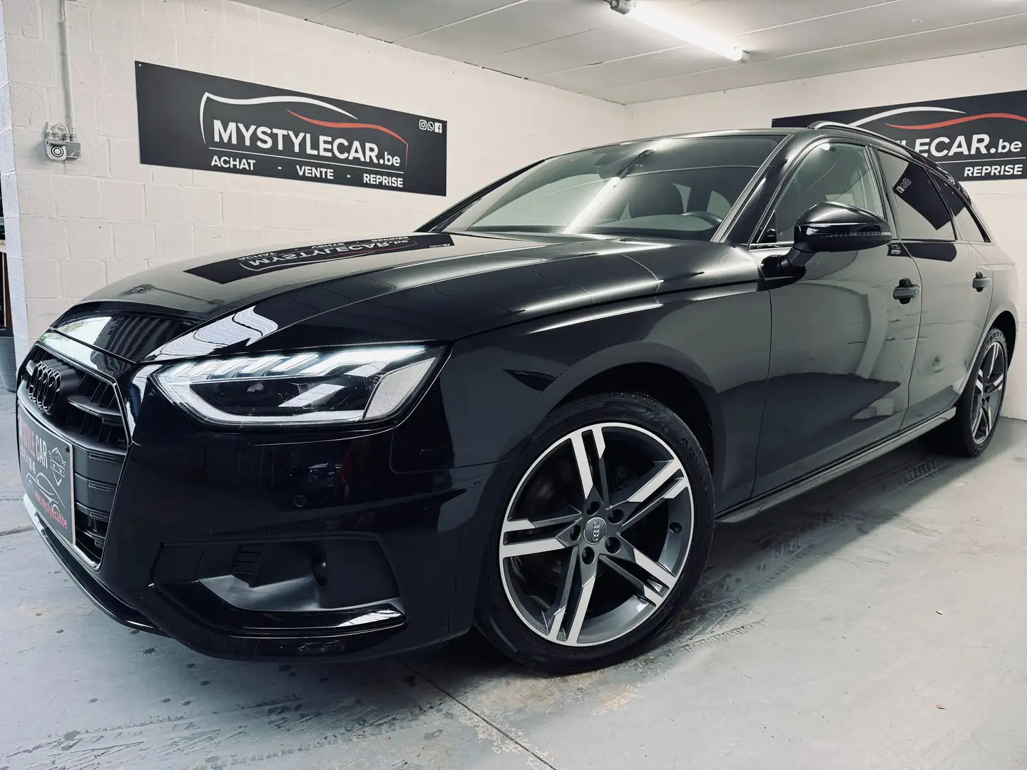 Audi A4 A4 Break 2,0  TDi S line AUTOMATIQUE, Garantie 1an Noir - 1