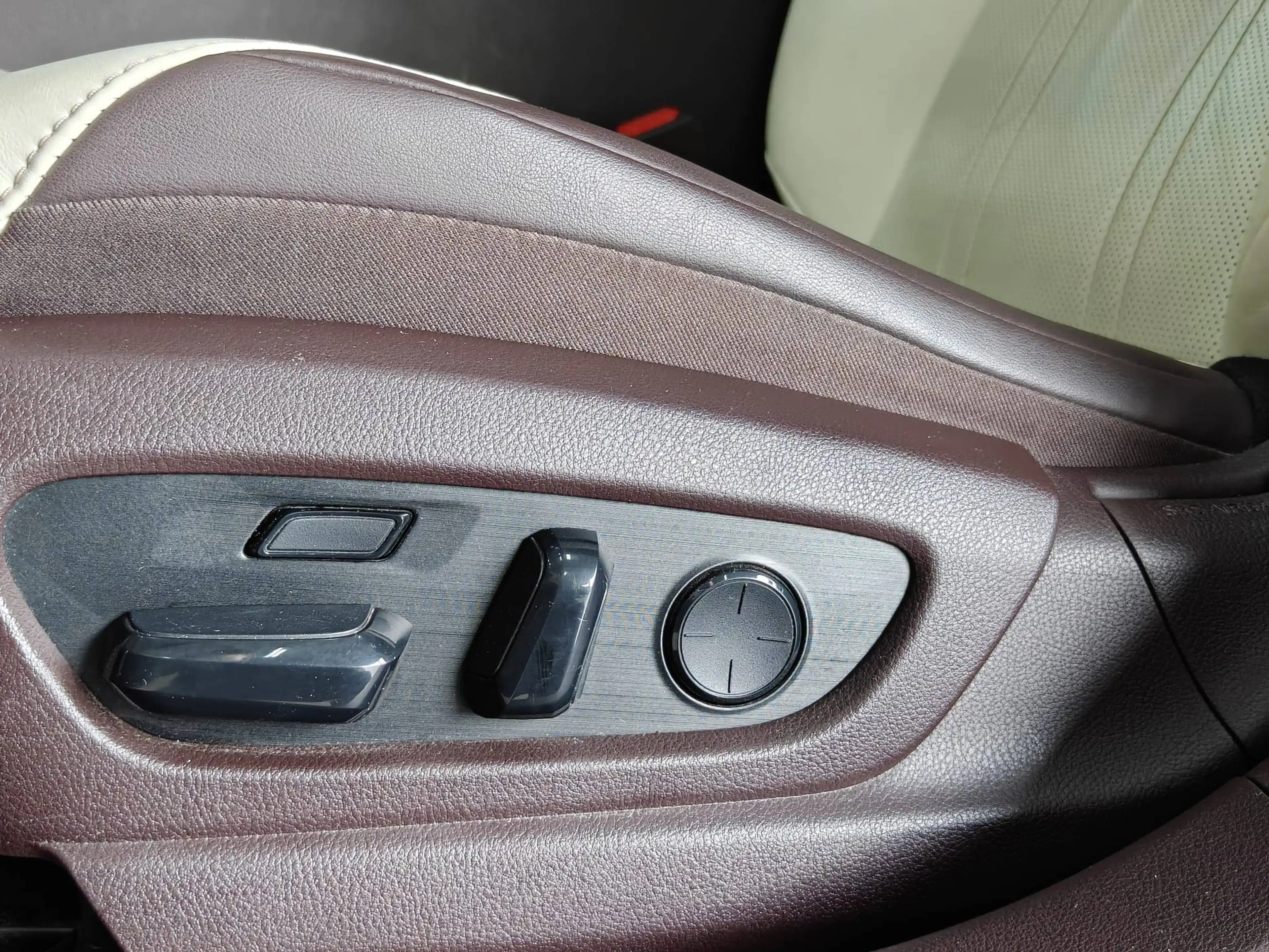 Lexus ES 300 ES 300h 2.5i Executive Line — photo 13