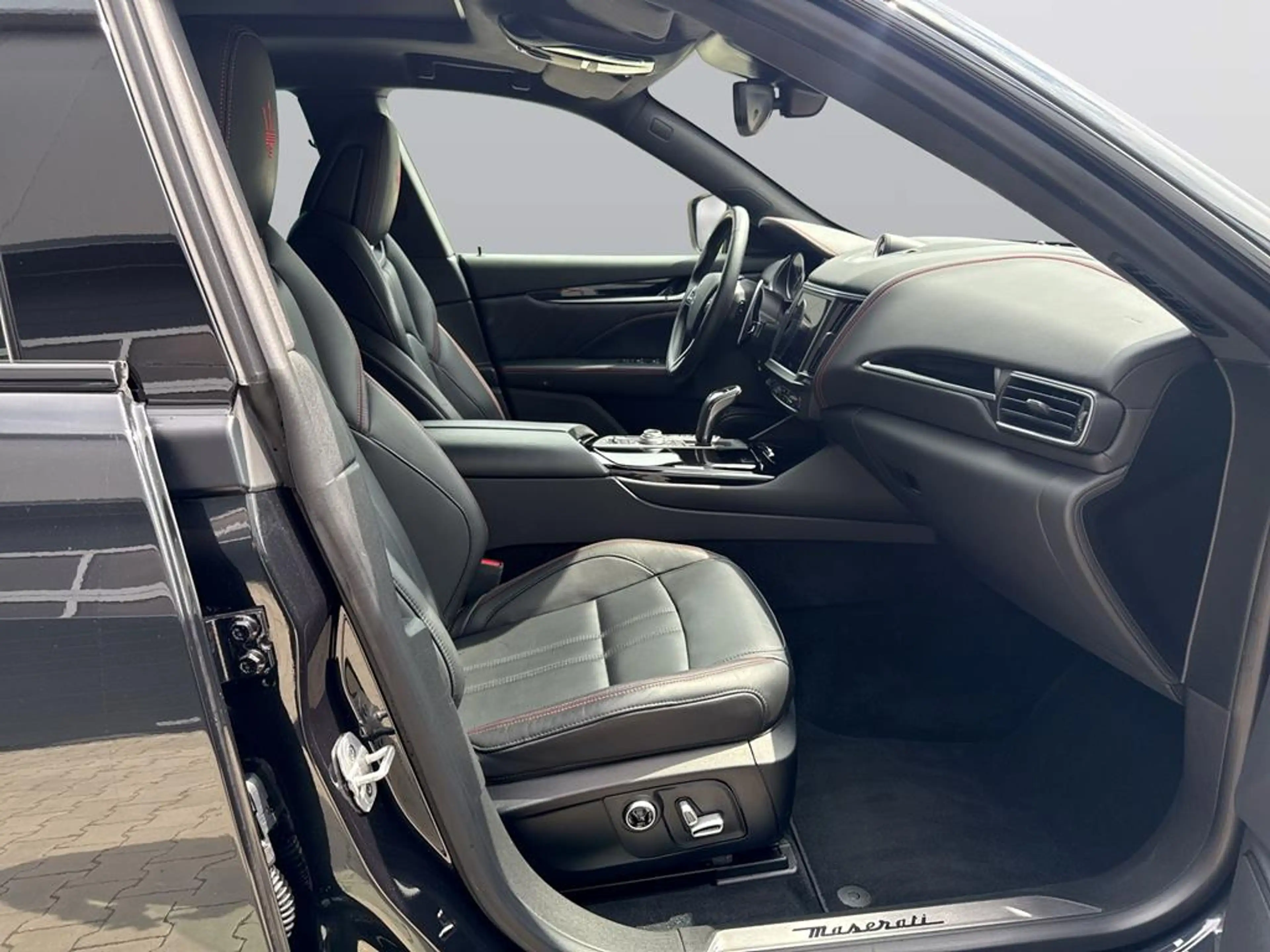 Maserati Levante 3.0 V6 Modena — photo 11