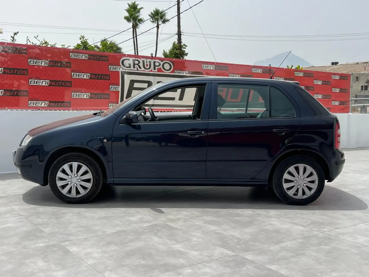 Skoda Fabia 1.4 Classic Azul - 2