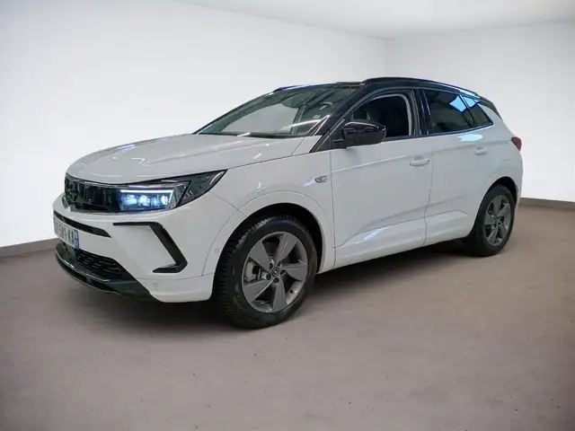 Opel Grandland GSe Plug-in Hybrid 4x4 +LEDER+NAVI+LED+NEUWERTIG+