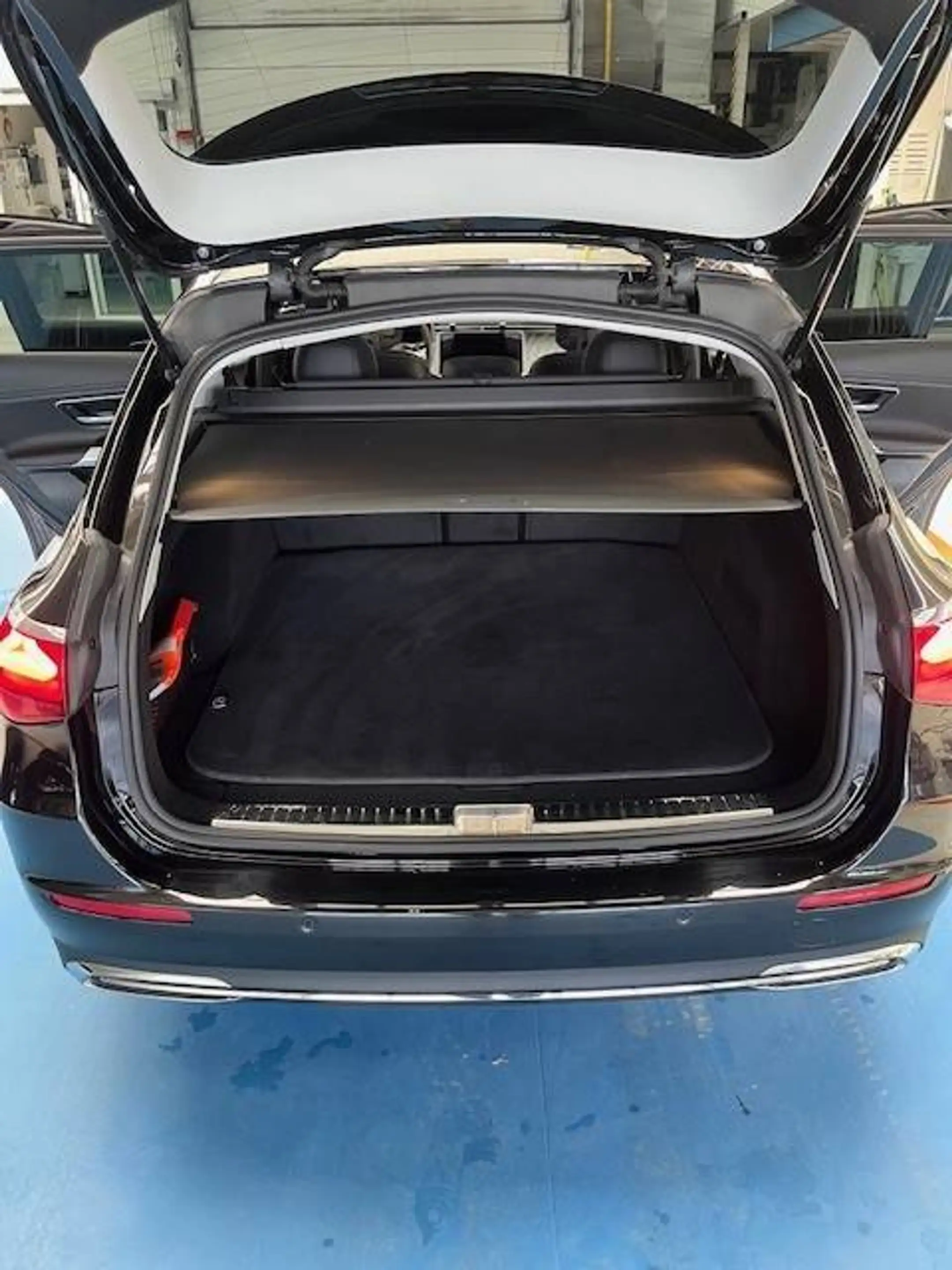 Mercedes-Benz E 220 E Break 220 d Business Line Business Line — photo 13