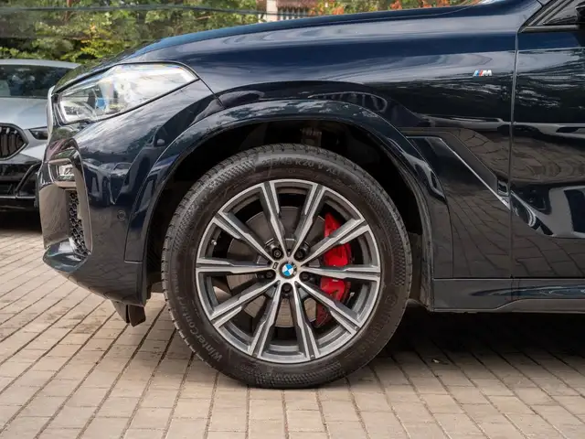 BMW X6 view 10