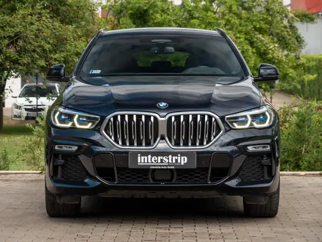 BMW X6 view 2