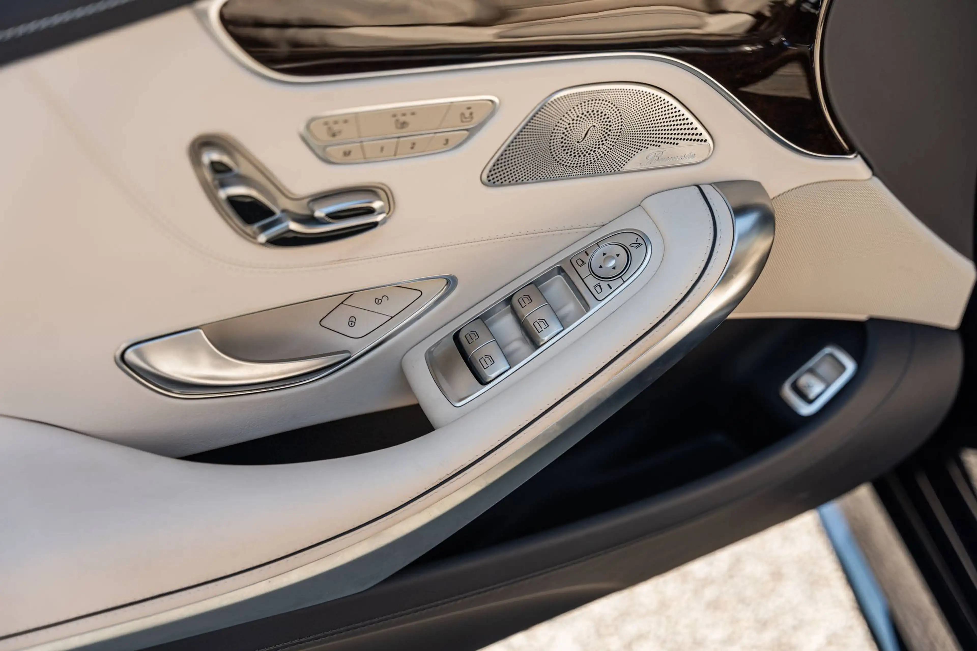 Mercedes-Benz S 500 4 Matic COUPE / DESIGNO / LOW MILEAGE / BELGIUM CAR — photo 14