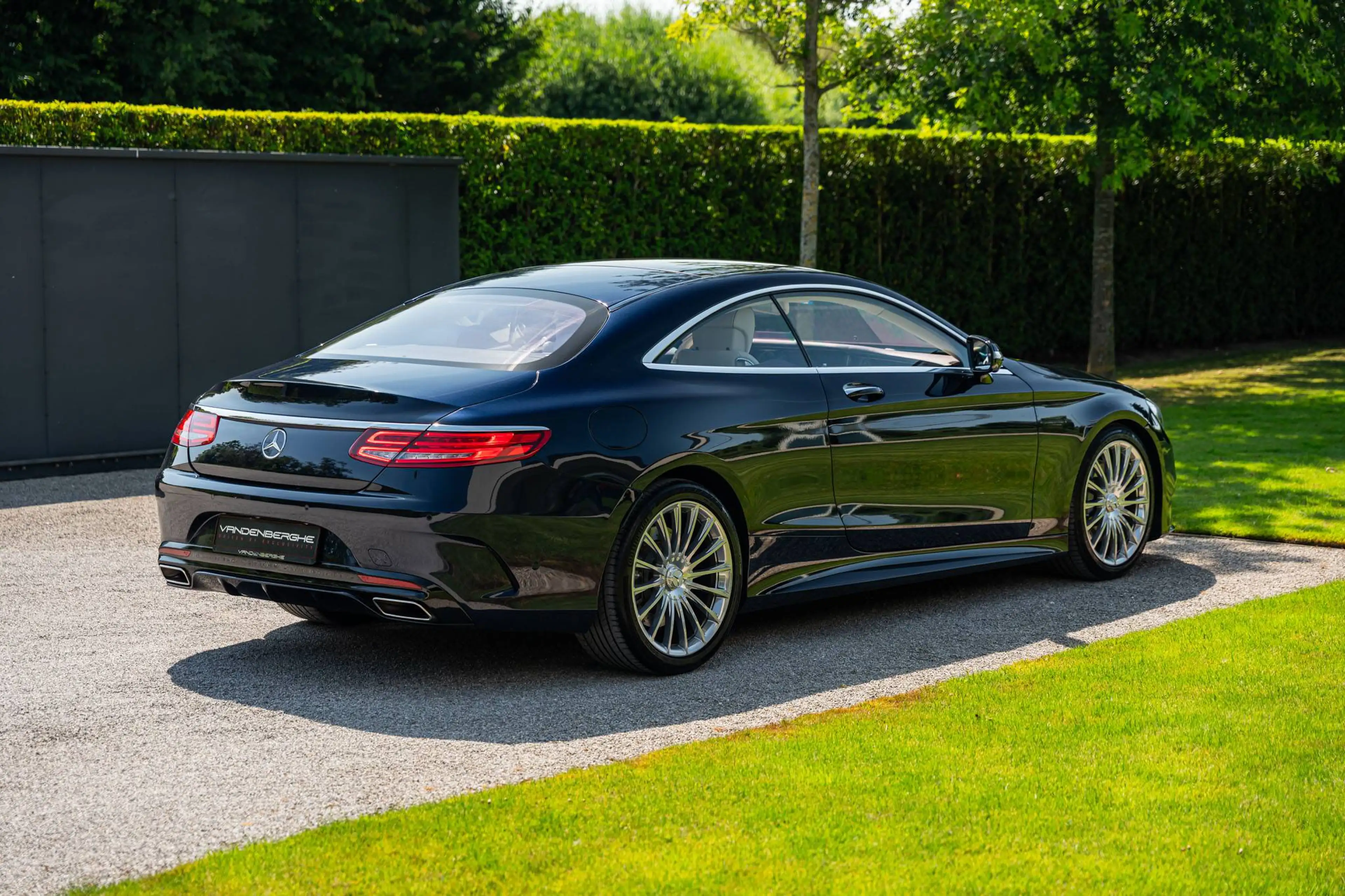 Mercedes-Benz S 500 4 Matic COUPE / DESIGNO / LOW MILEAGE / BELGIUM CAR — photo 7