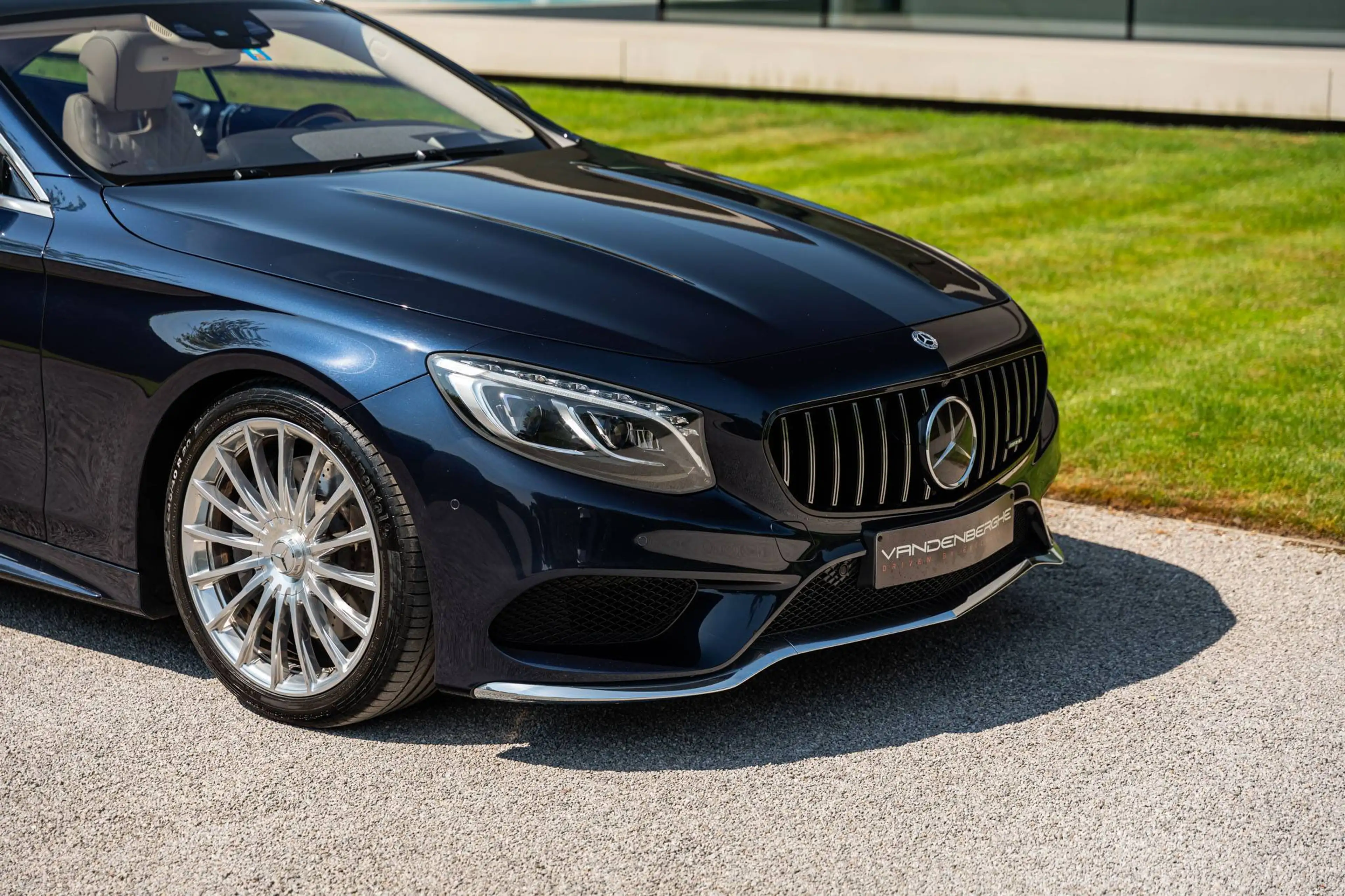 Mercedes-Benz S 500 4 Matic COUPE / DESIGNO / LOW MILEAGE / BELGIUM CAR — photo 9