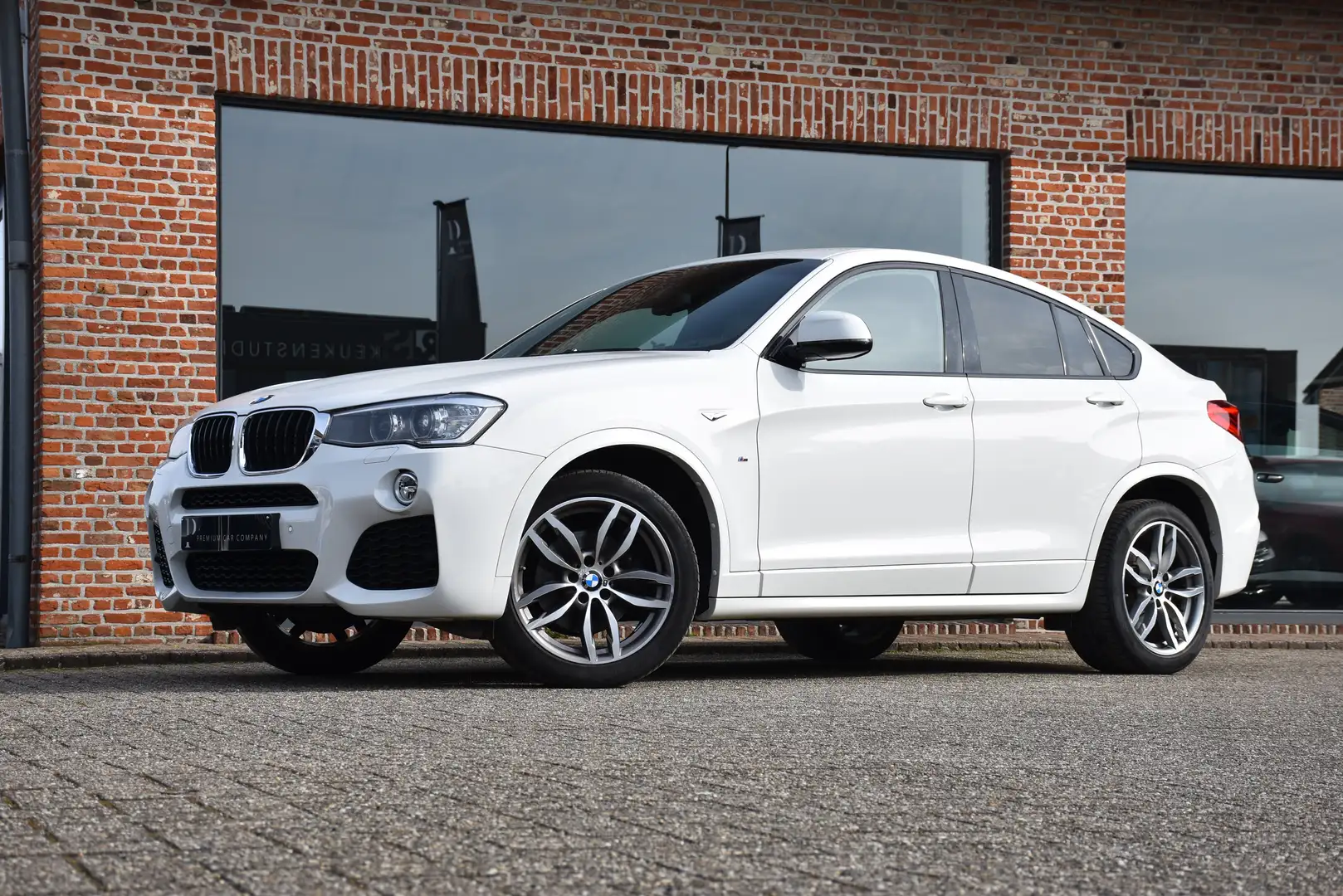 BMW X4 2.0 dA xDrive| M-pakket| Camera| Navi| Hifi| SD Blanco - 1