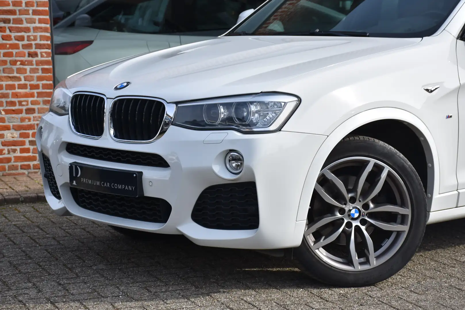 BMW X4 2.0 dA xDrive| M-pakket| Camera| Navi| Hifi| SD Wit - 2