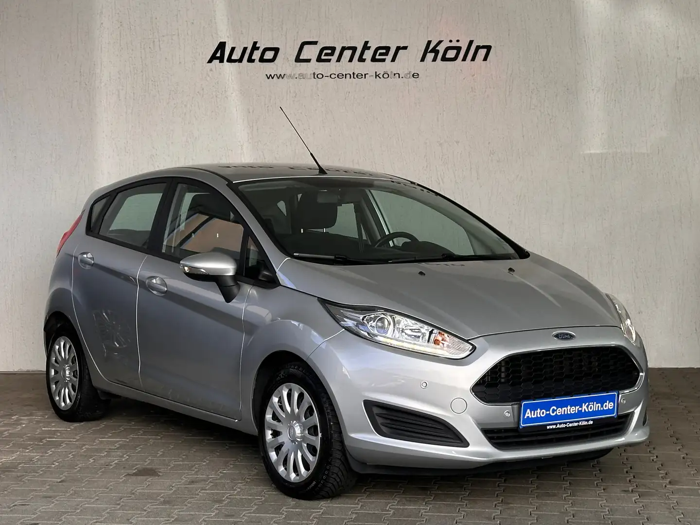 Ford Fiesta 1.5 TDCi*PDC*1.HAND* Silber - 2