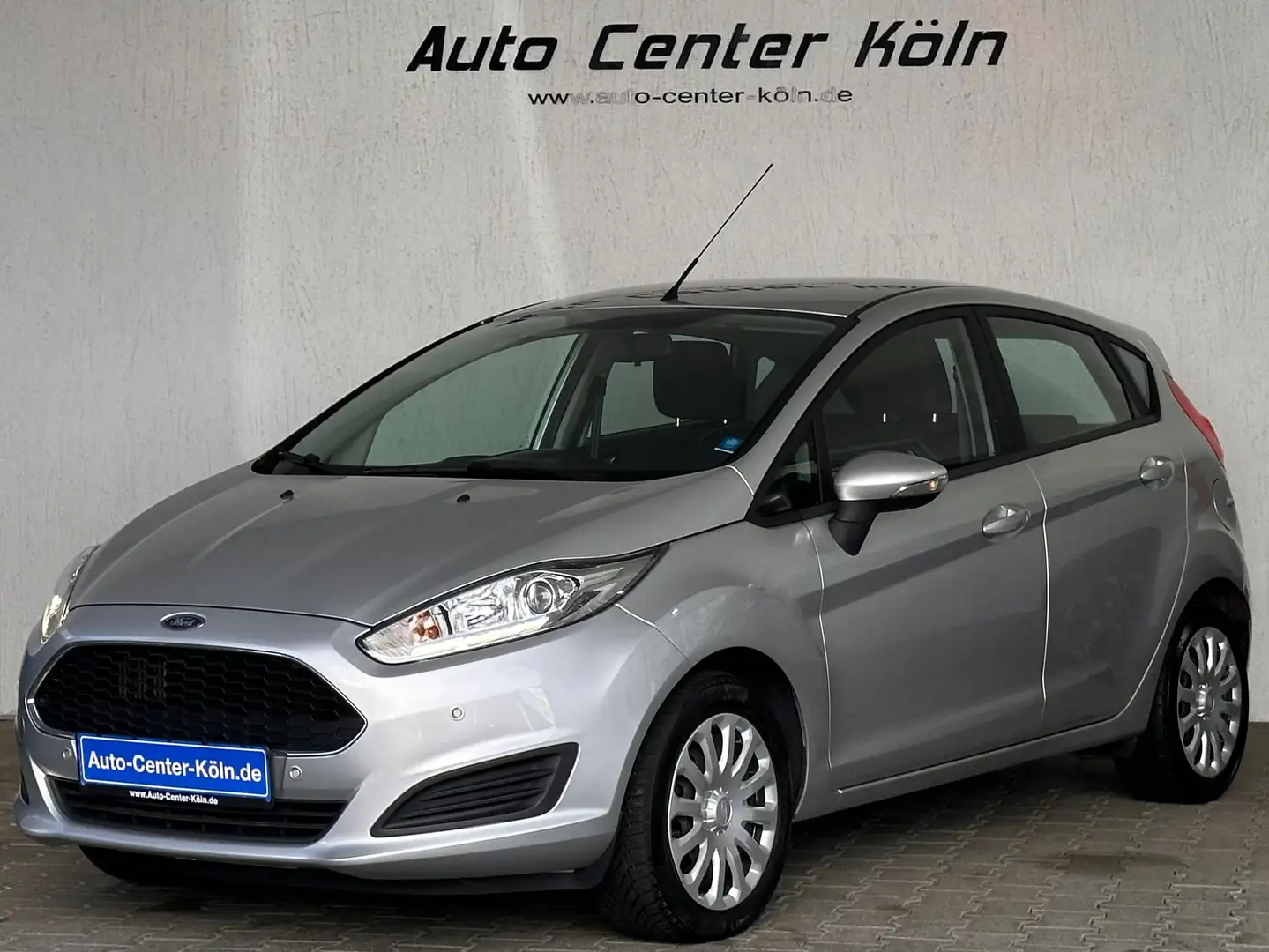 Ford Fiesta 1.5 TDCi*PDC*1.HAND* Silber - 1