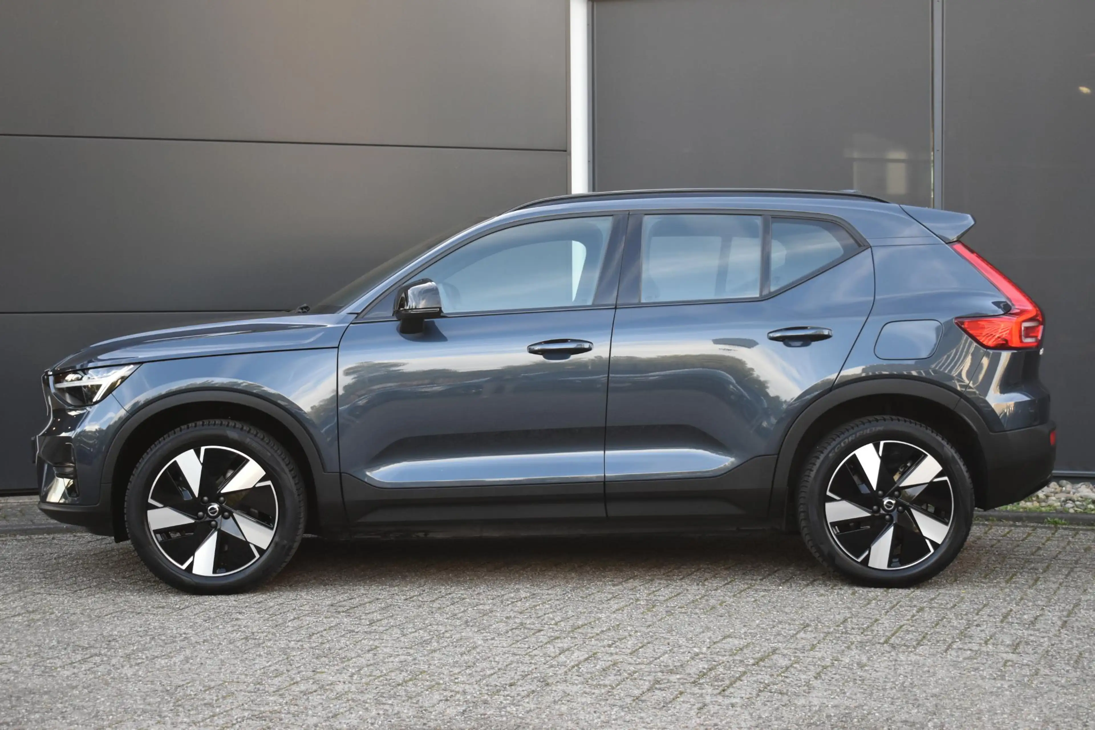 Volvo EX40 Single Motor Extended Range Plus 82 kWh | Trekhaak — photo 8
