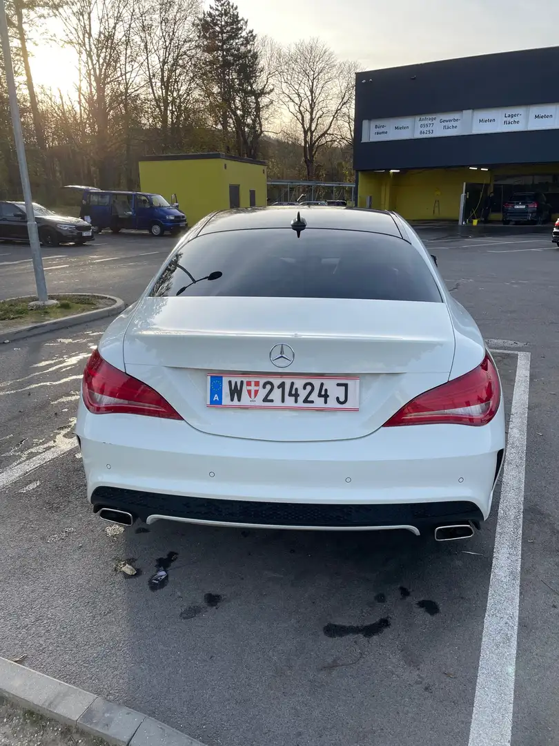 Mercedes-Benz CLA 200 AMG-Line - 2