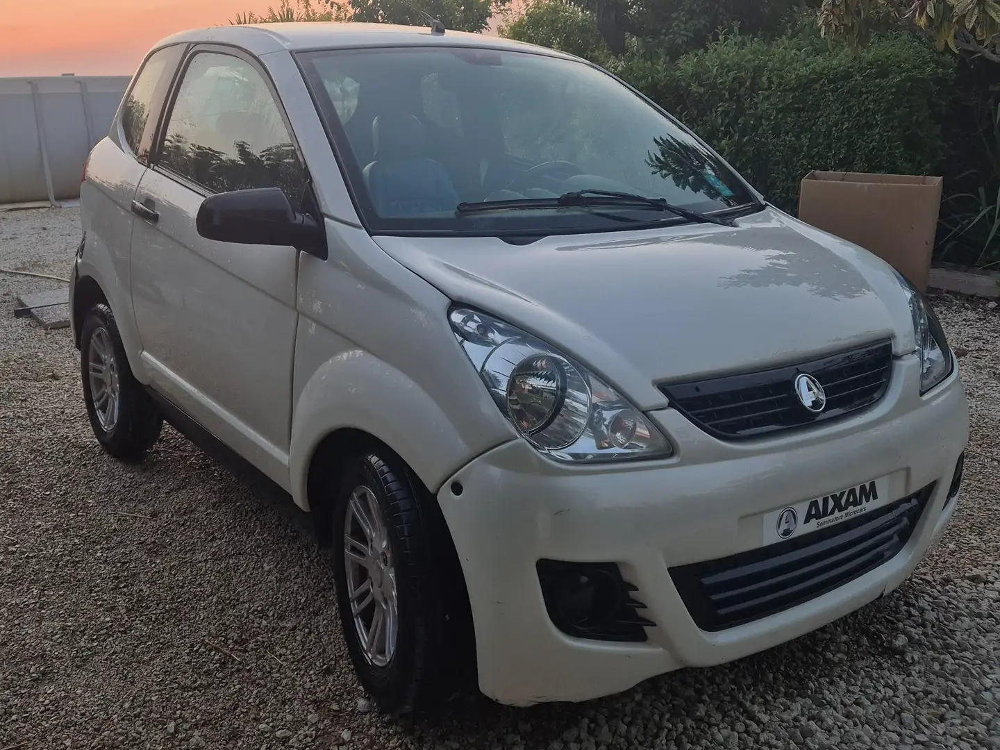 Aixam Білий - 2