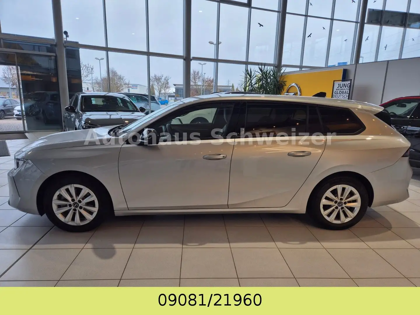 Opel Astra L Sports Tourer Business Edition Plateado - 2