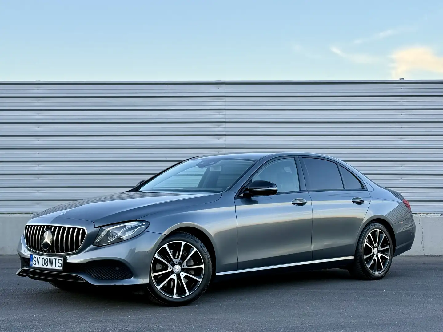 Mercedes-Benz E 220 d 9G-TRONIC Avantgarde - 1