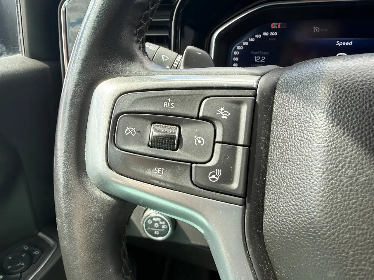 Chevrolet Silverado 1500 снимка Chevrolet Silverado 1500
