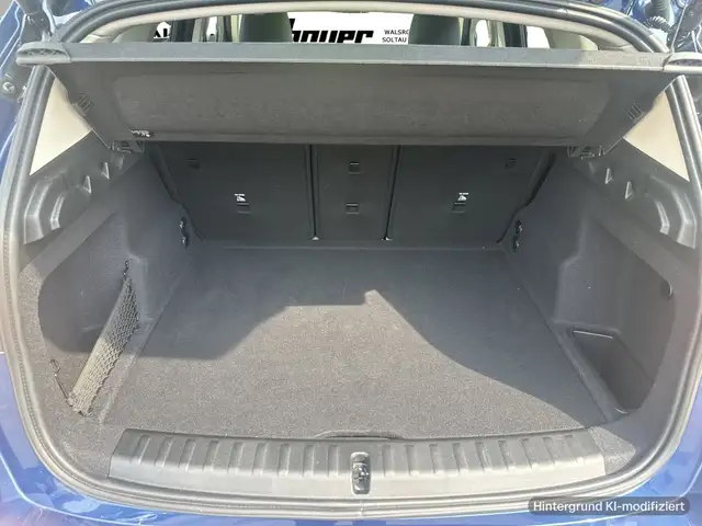 BMW X1 view 11