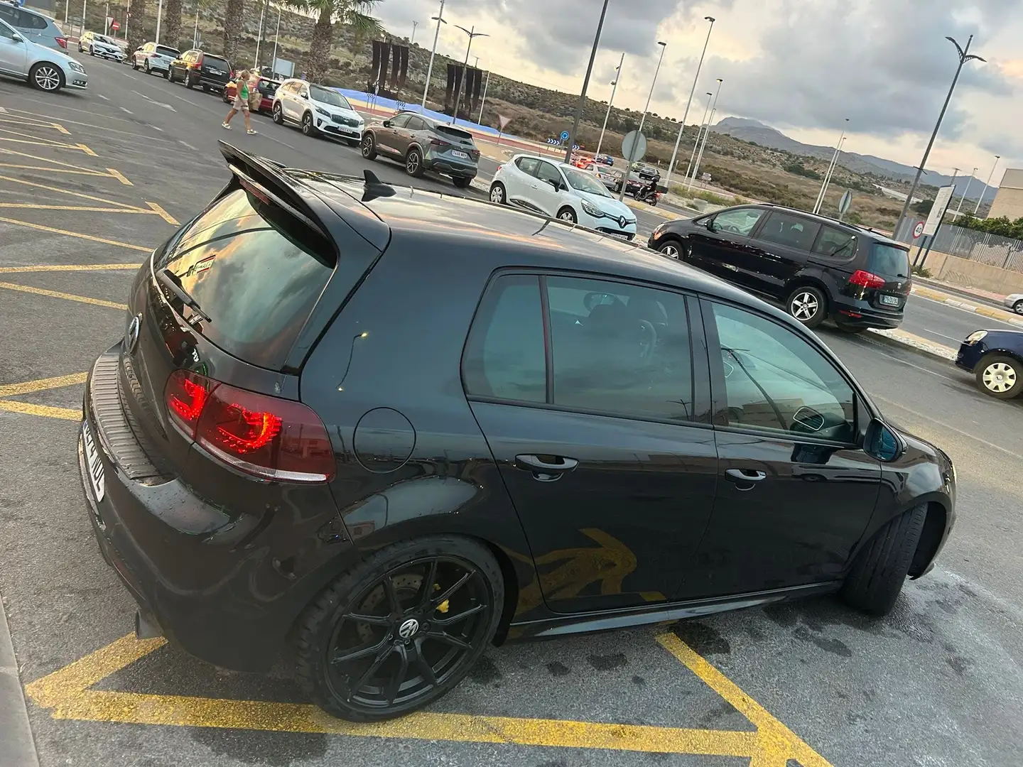 Volkswagen Golf GTD 2.0TDI CR - 1