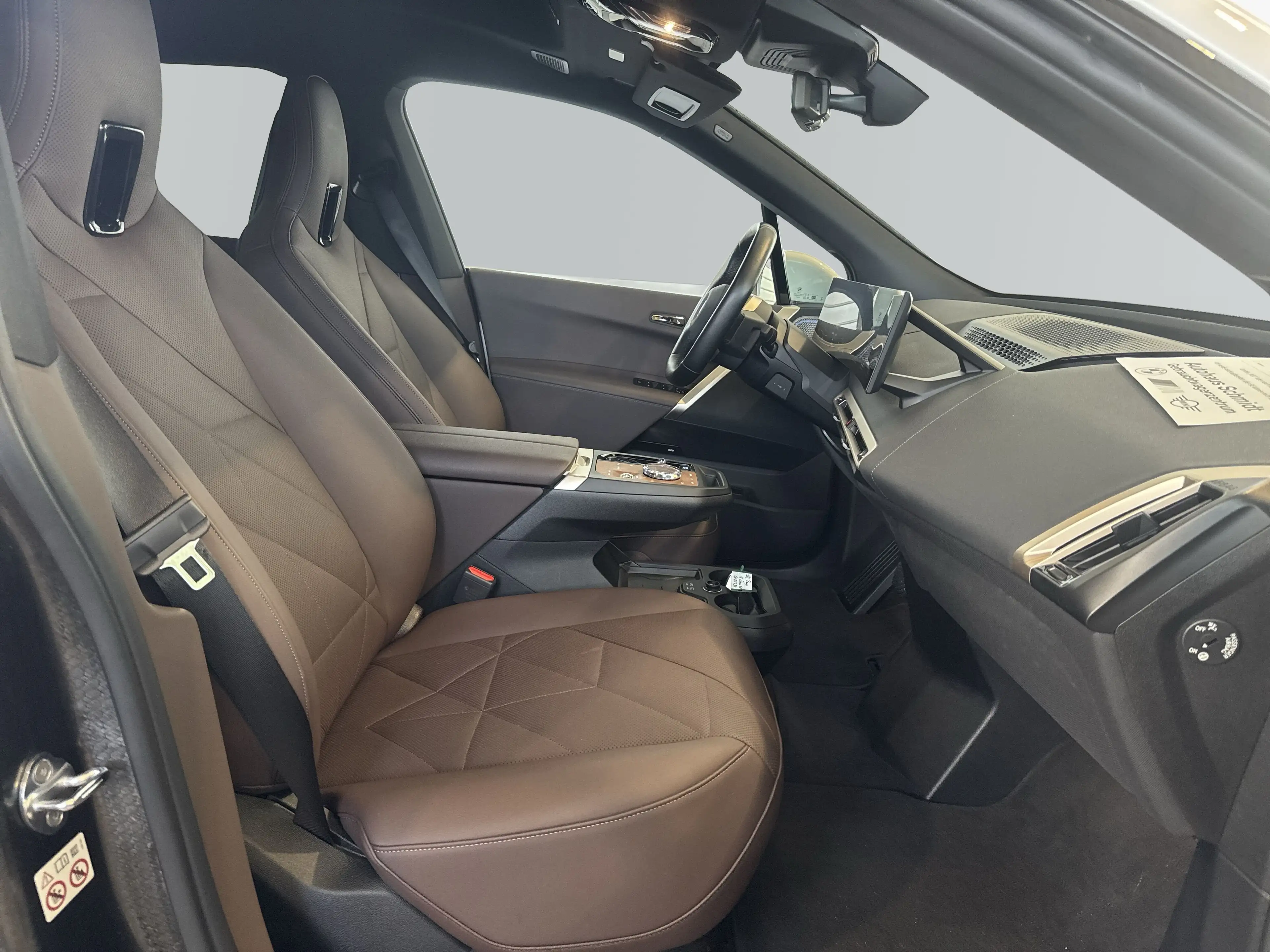 BMW iX xDrive40 — photo 11