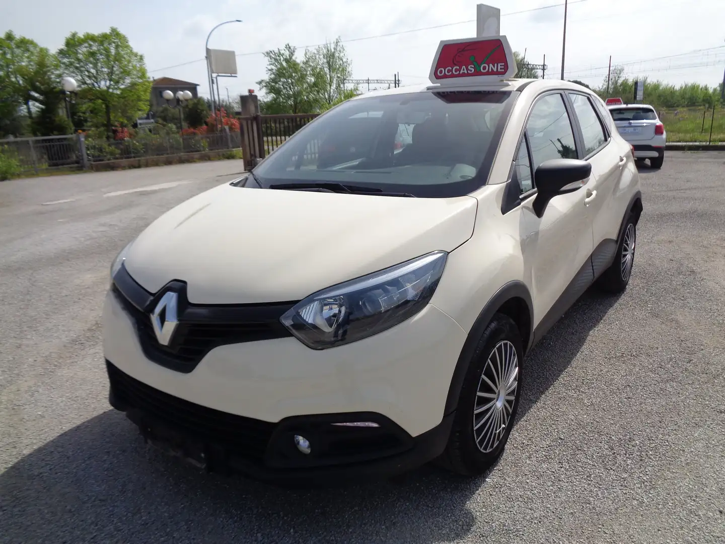 Renault Captur Captur 1.5 dci Life (wave) 90cv E6 Beige - 1