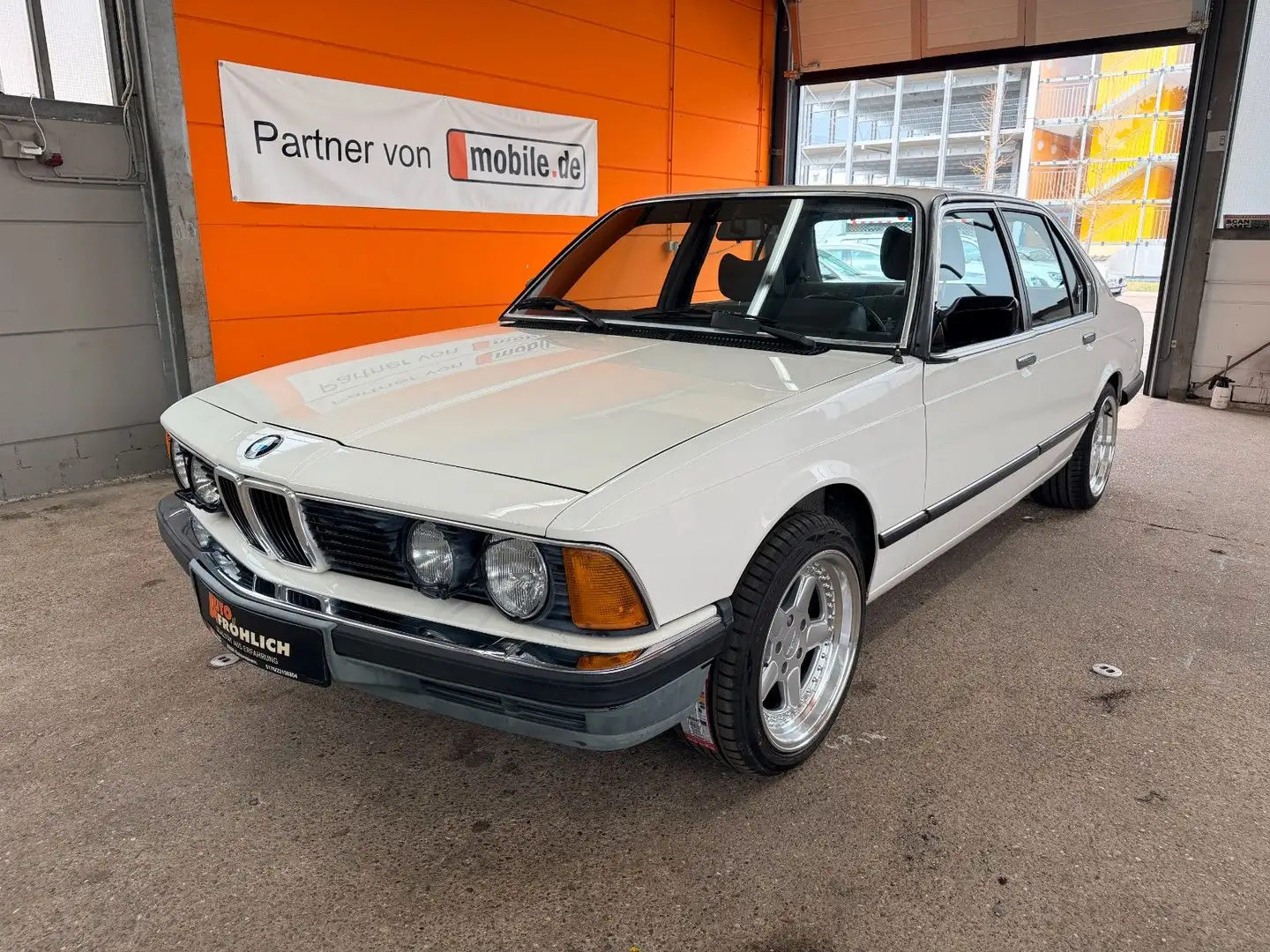 BMW 732 i E23 17" Schnitzer Alpina Lenkrad Velours Weiß - 1