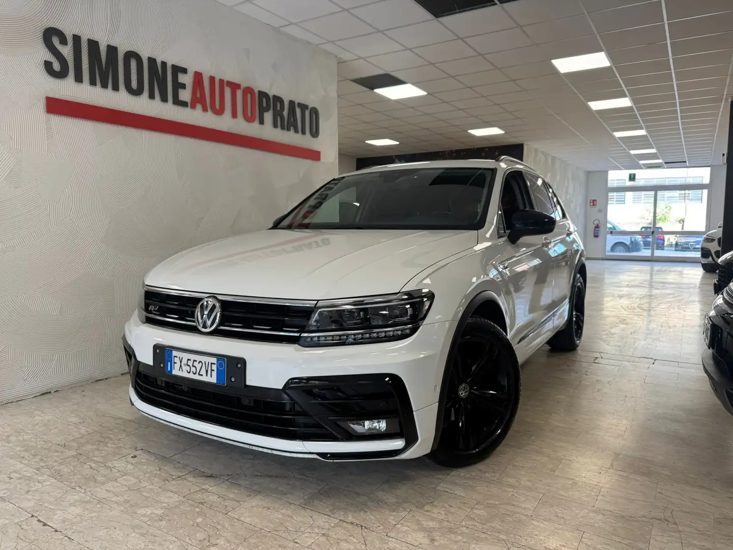 Volkswagen Tiguan Tiguan 2.0 tdi R-Line BM 4motion dsg Bianco - 1
