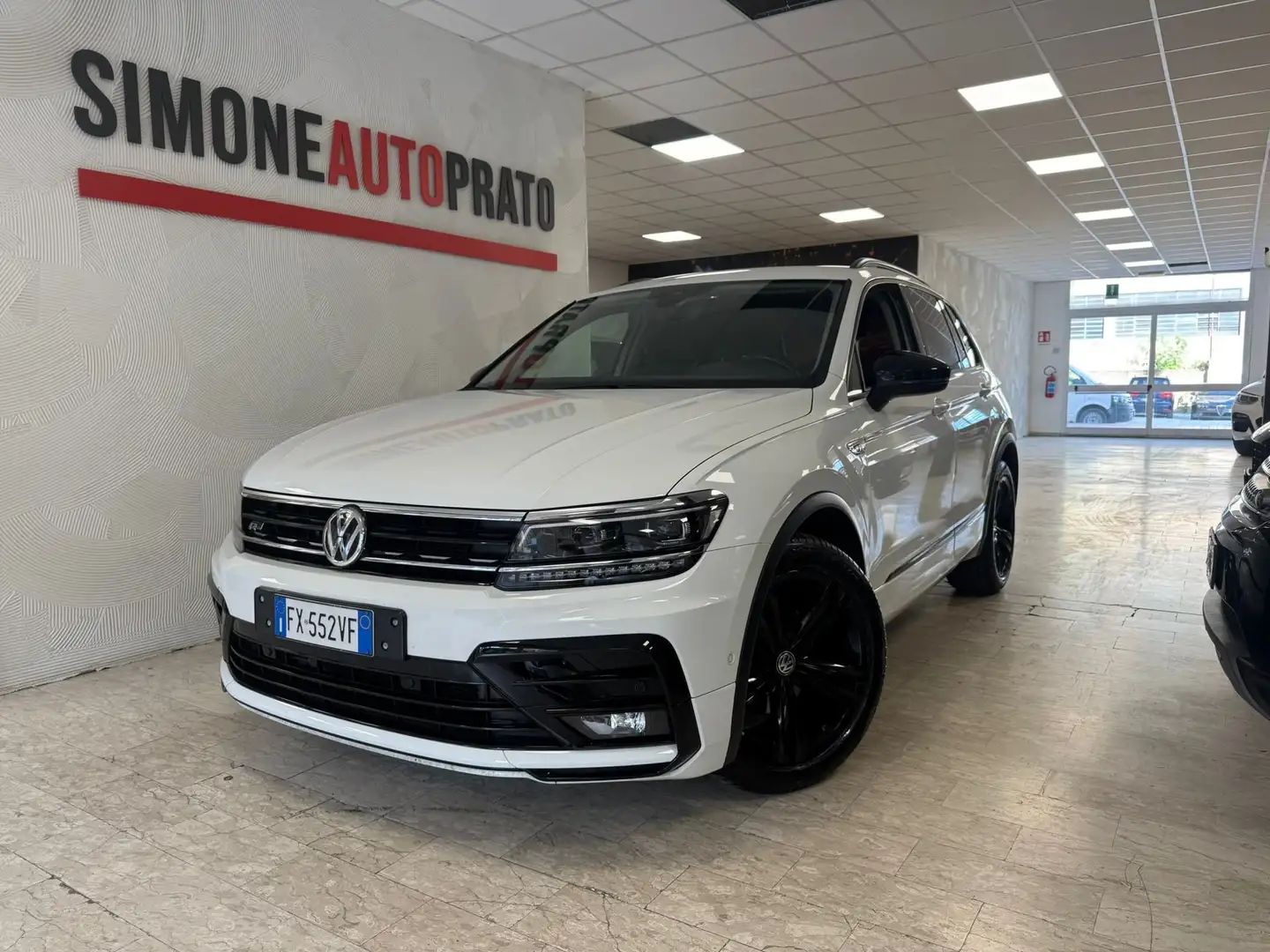 Volkswagen Tiguan Tiguan 2.0 tdi R-Line BM 4motion dsg Bianco - 2