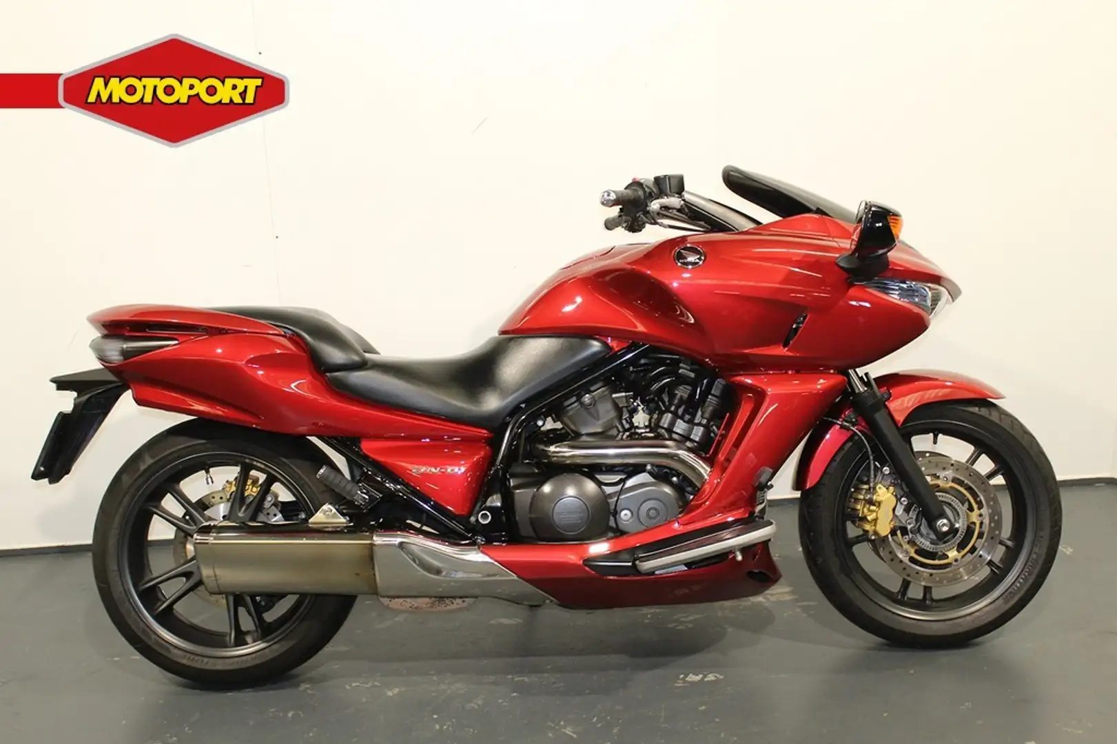Honda DN-01 NSA 700 A Rood - 1