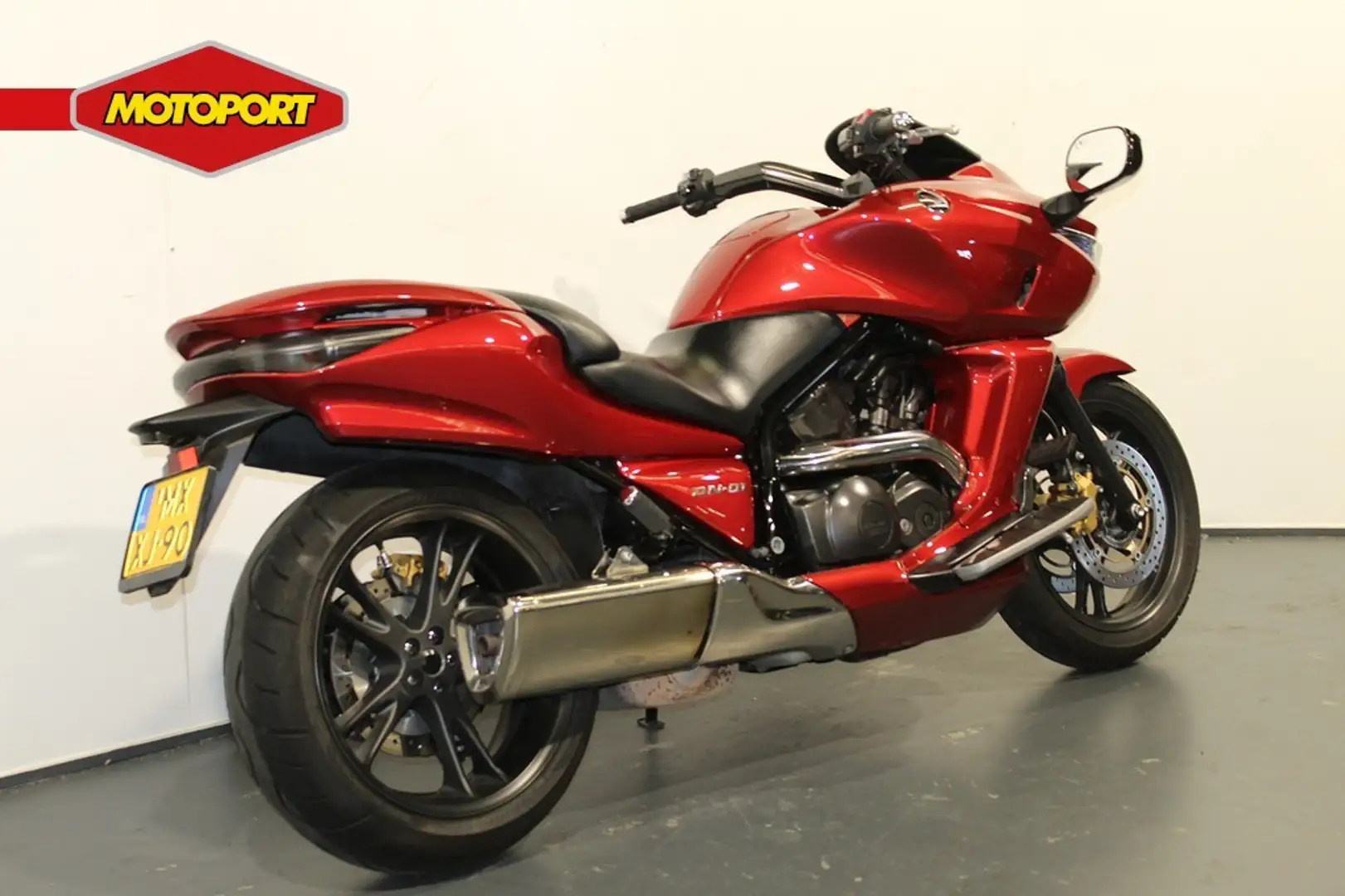 Honda DN-01 NSA 700 A Rood - 2