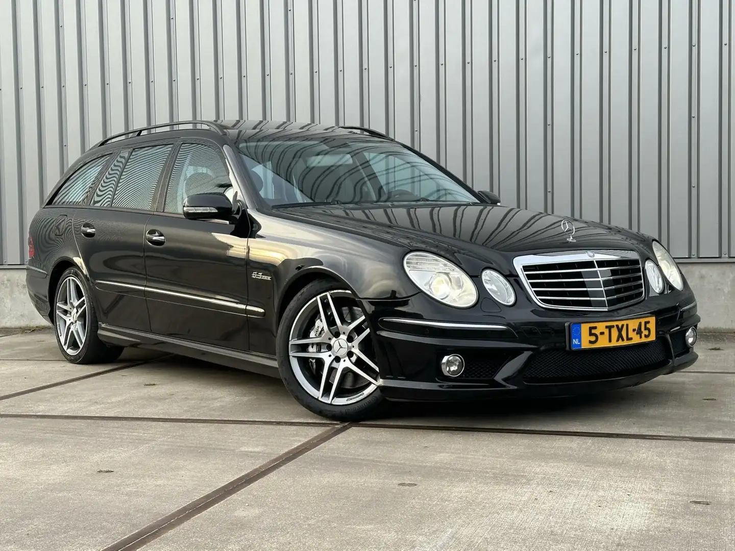 Mercedes-Benz E 63 AMG Estate Youngtimer - Volle Auto - Keurige Staat Fekete - 2