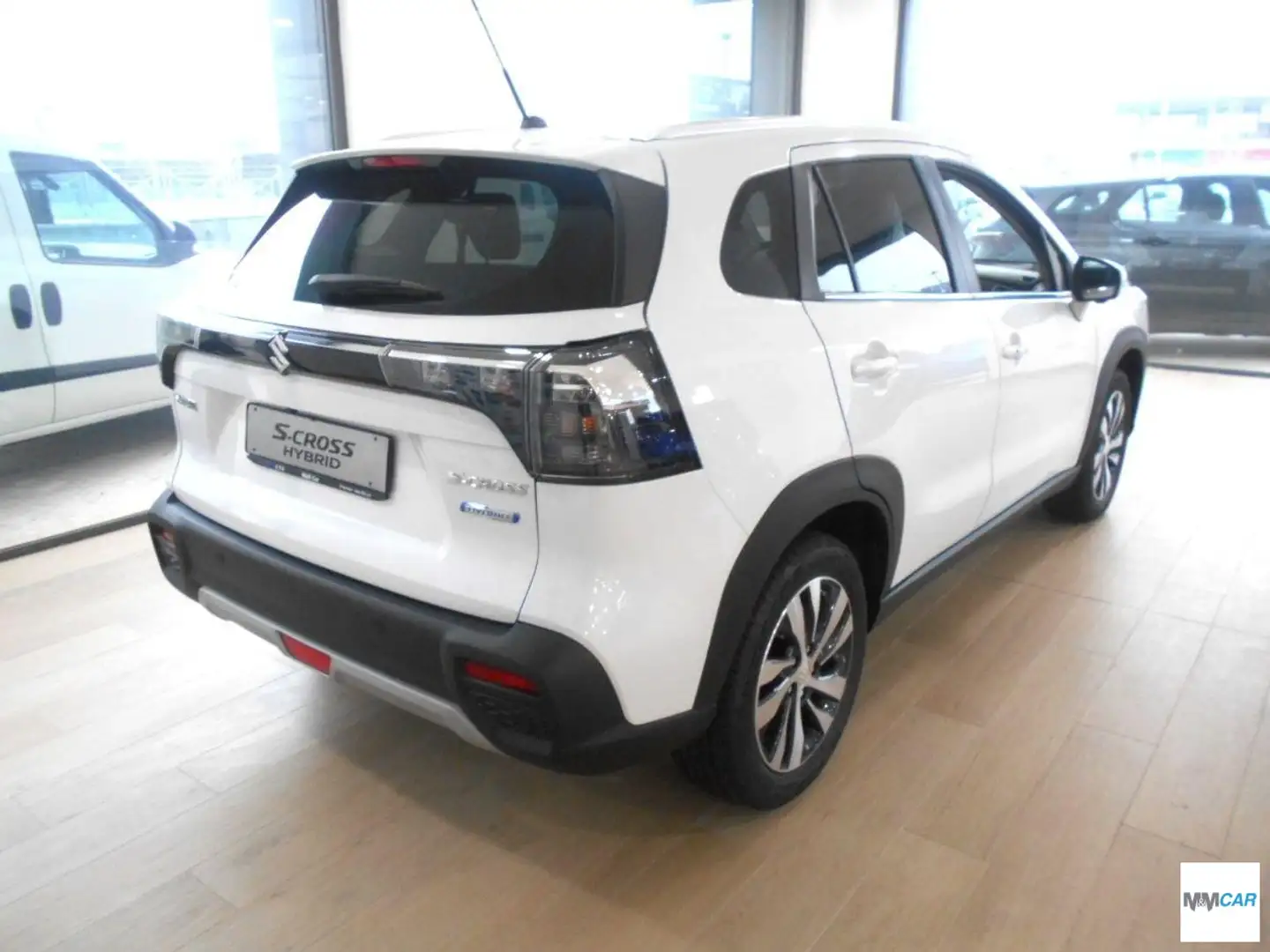 Suzuki SX4 S-Cross HYBRID 1.4 TOP + Bílá - 2