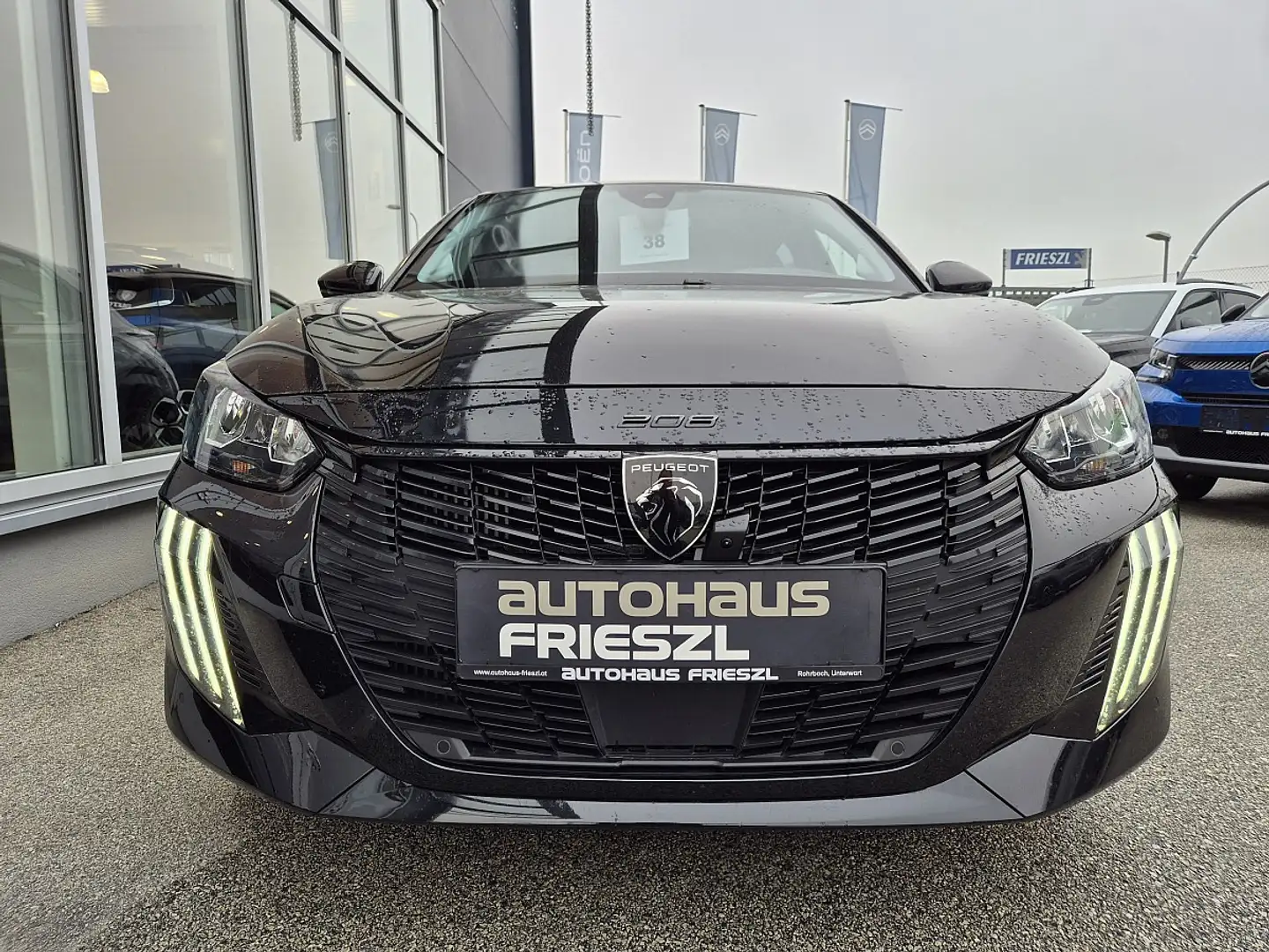Peugeot 208 PureTech 100 S&S Allure Zwart - 2