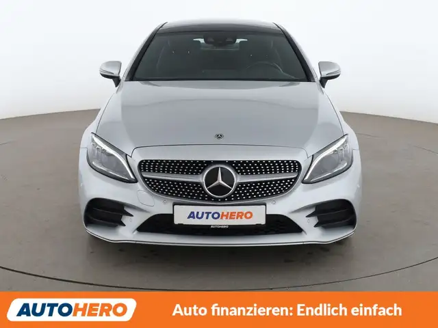 Mercedes-Benz C-Class view 9