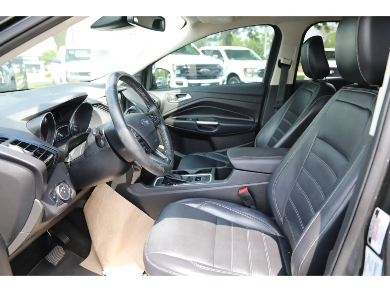 Ford Escape снимка Ford Escape