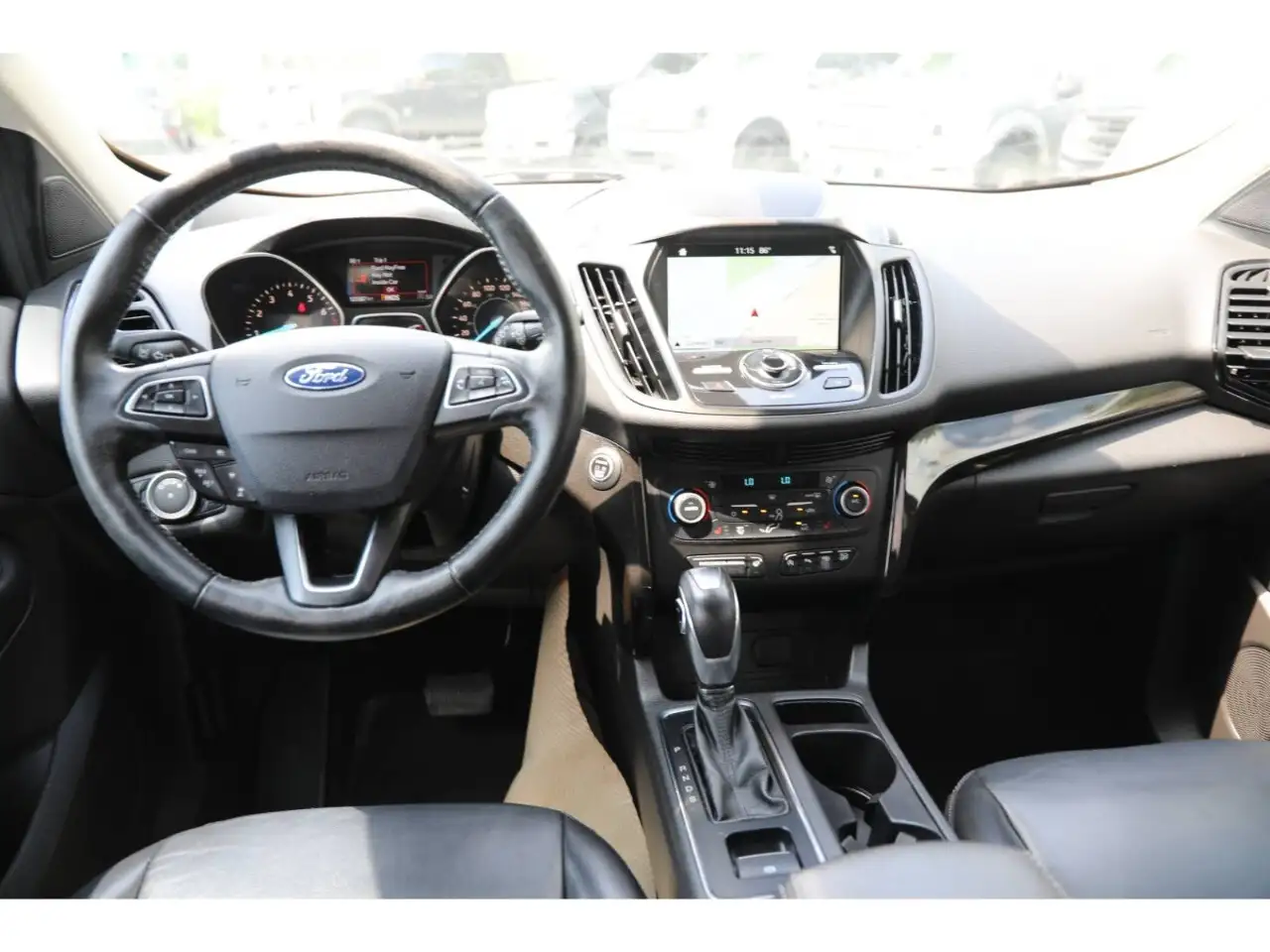 Ford Escape снимка Ford Escape