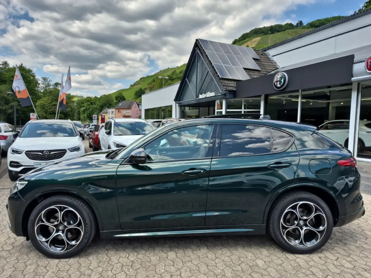 Alfa Romeo Stelvio 2.0 Veloce Q4 ACC Assist-Pkt CarPlay SHZ Groen - 2