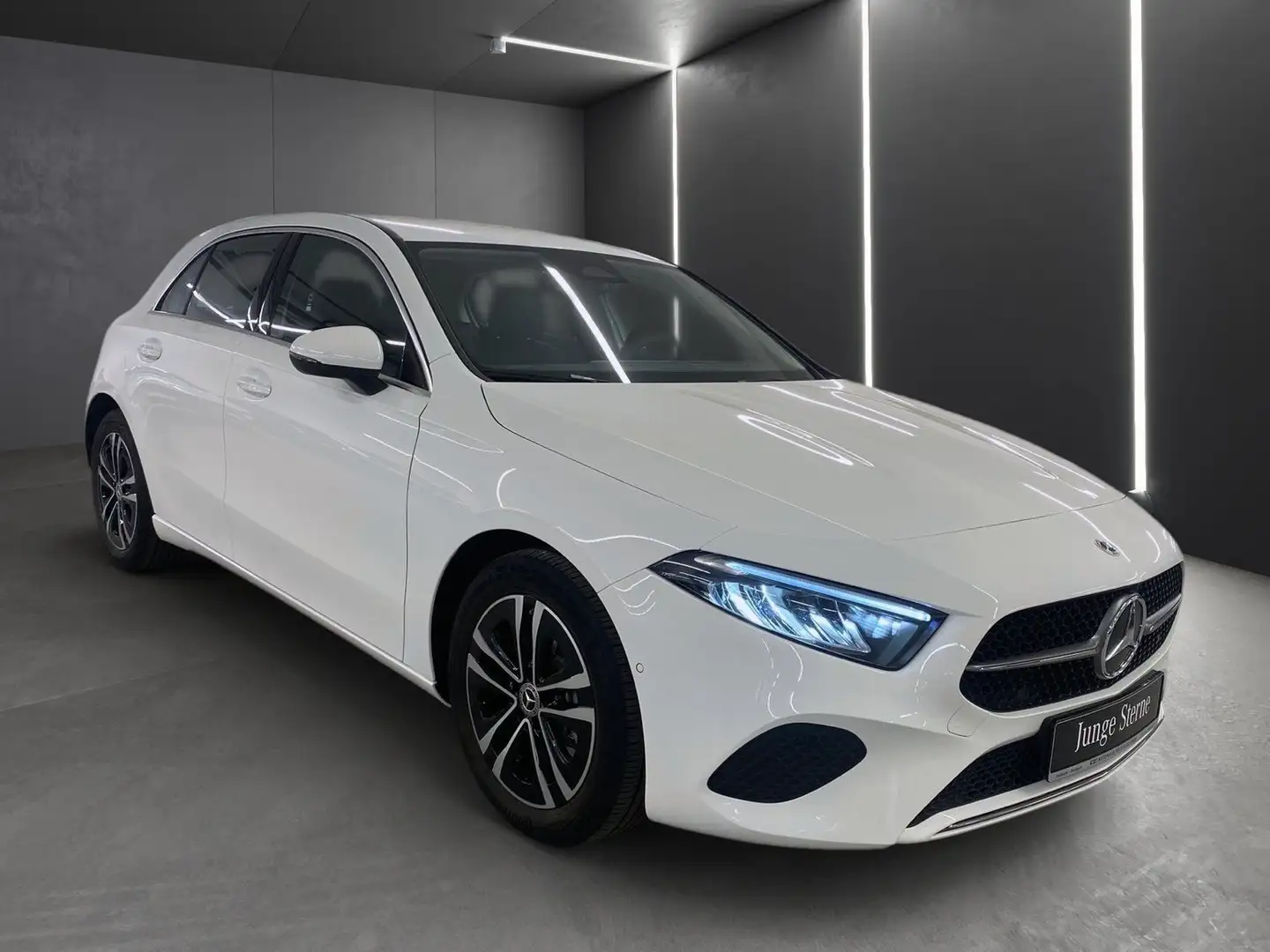 Mercedes-Benz A 200 Pogressiv *Kamera*LED*Sitzkomfort* Fehér - 2