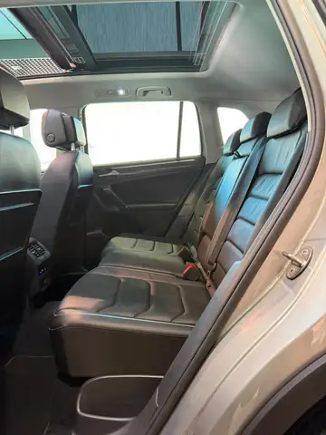 Volkswagen Tiguan view 13