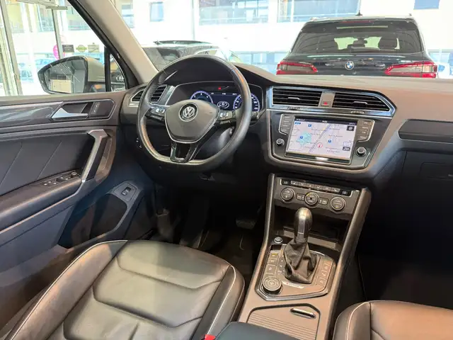 Volkswagen Tiguan view 12