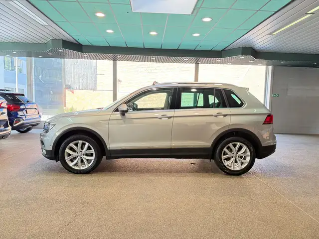 Volkswagen Tiguan view 8