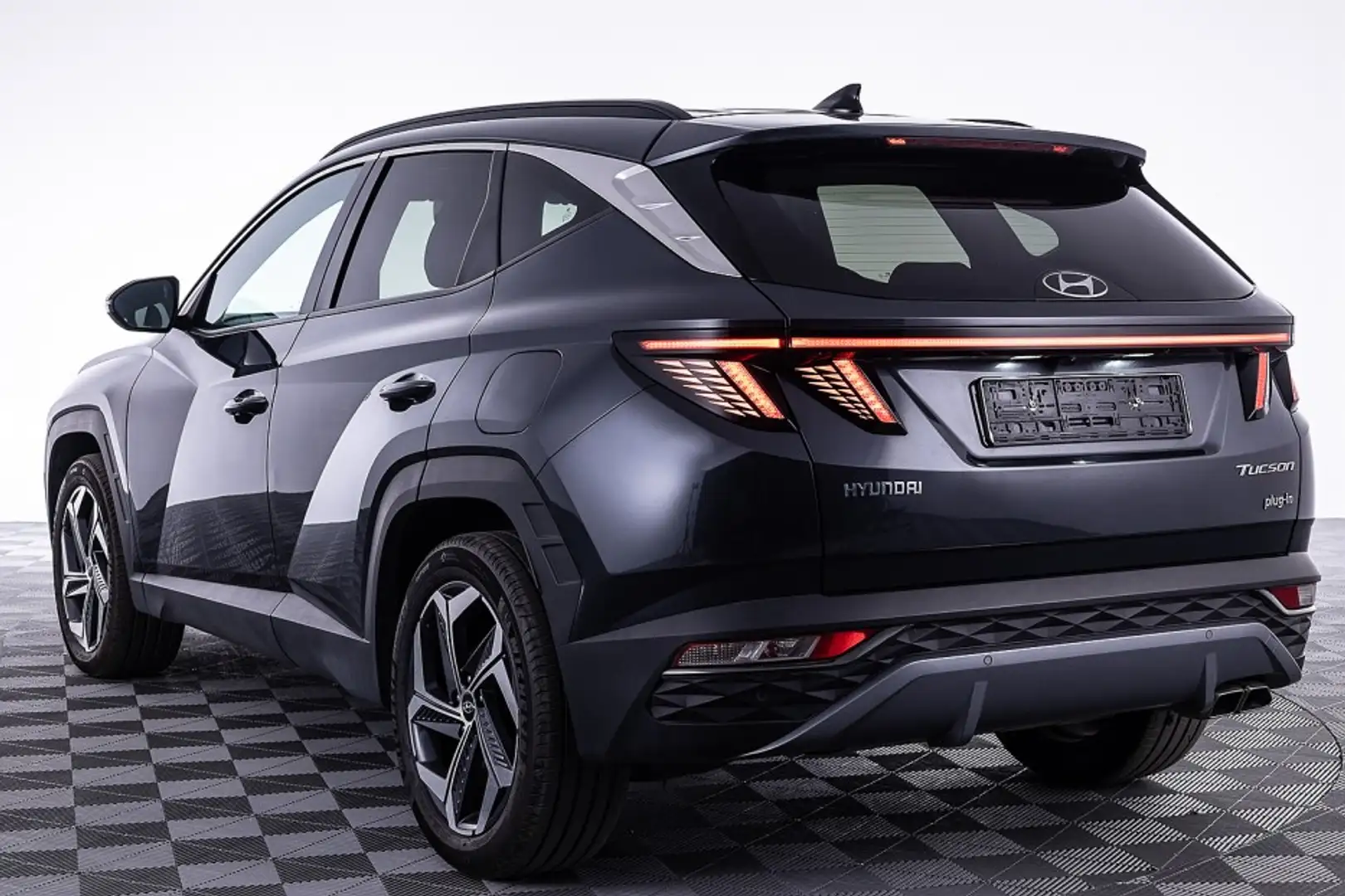 Hyundai TUCSON 1.6 T-GDi PHEV Comfort 4WD | NAVI | Plug-in hybrid Grijs - 2