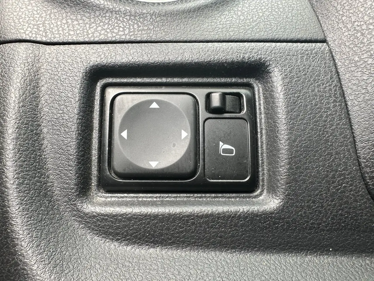 Nissan Note снимка Nissan Note
