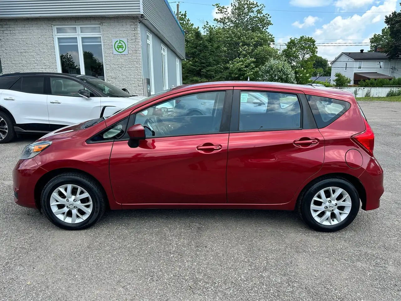 Nissan Note снимка Nissan Note