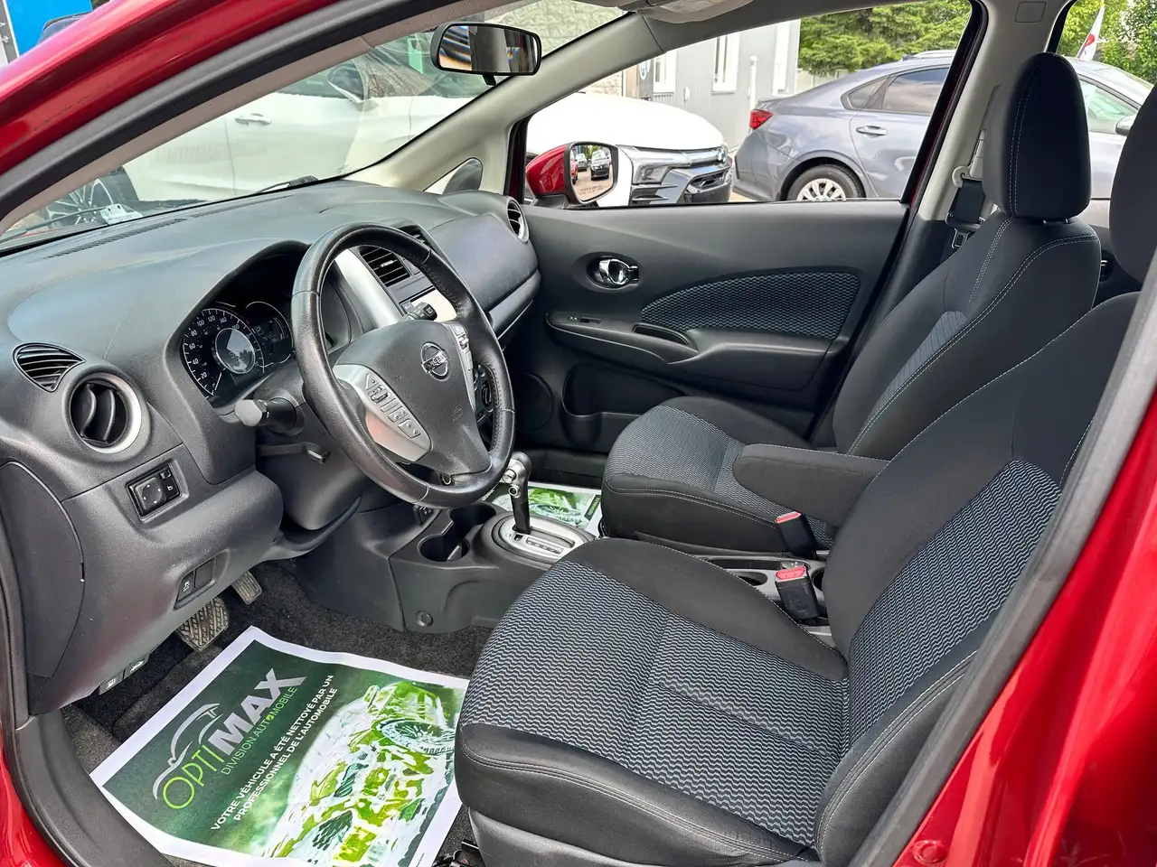 Nissan Note снимка Nissan Note