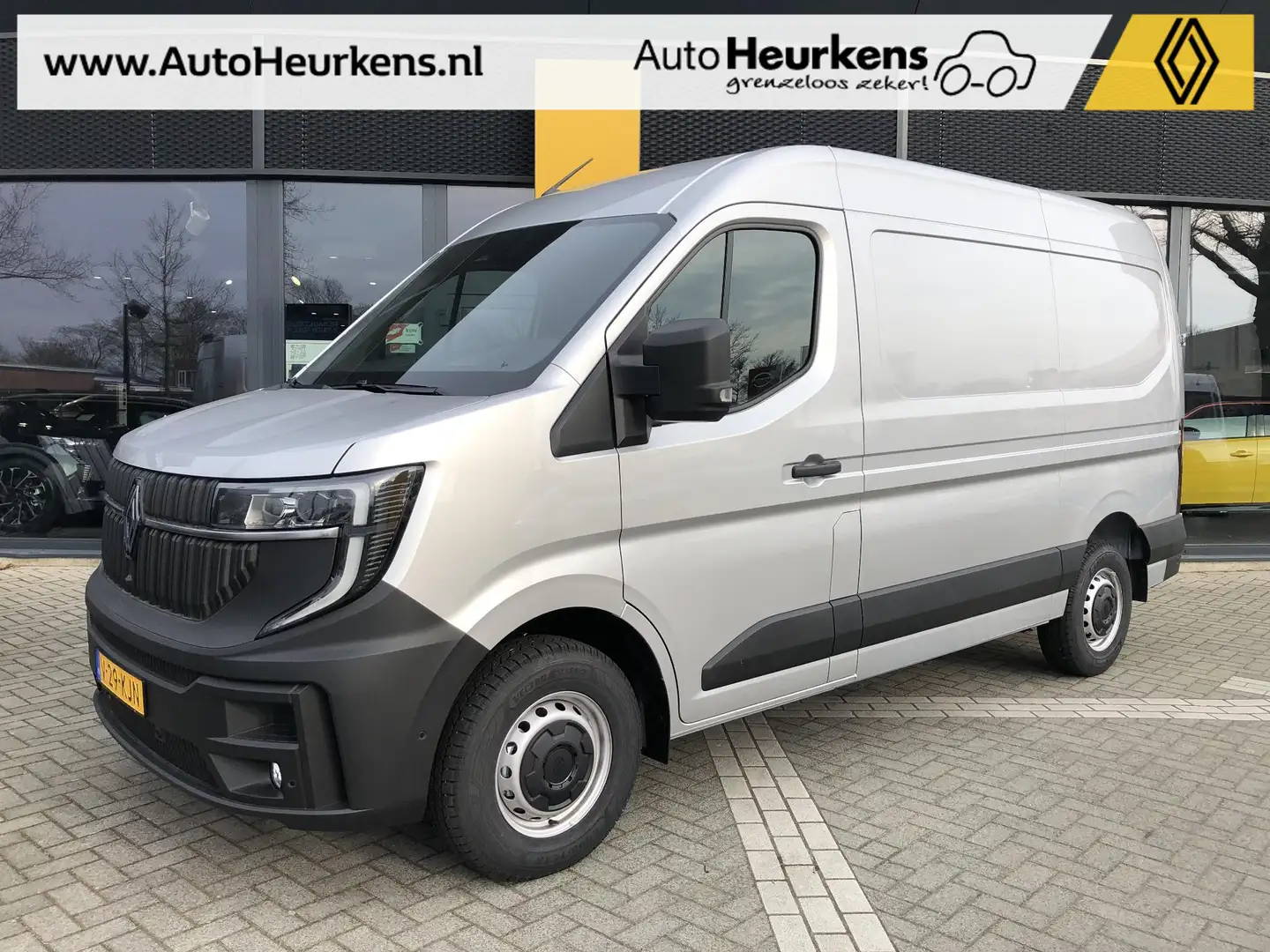 Renault Master T35 2.0 dCi 130 L2H2 Advance | Demovoordeel | BTW Zilver - 1