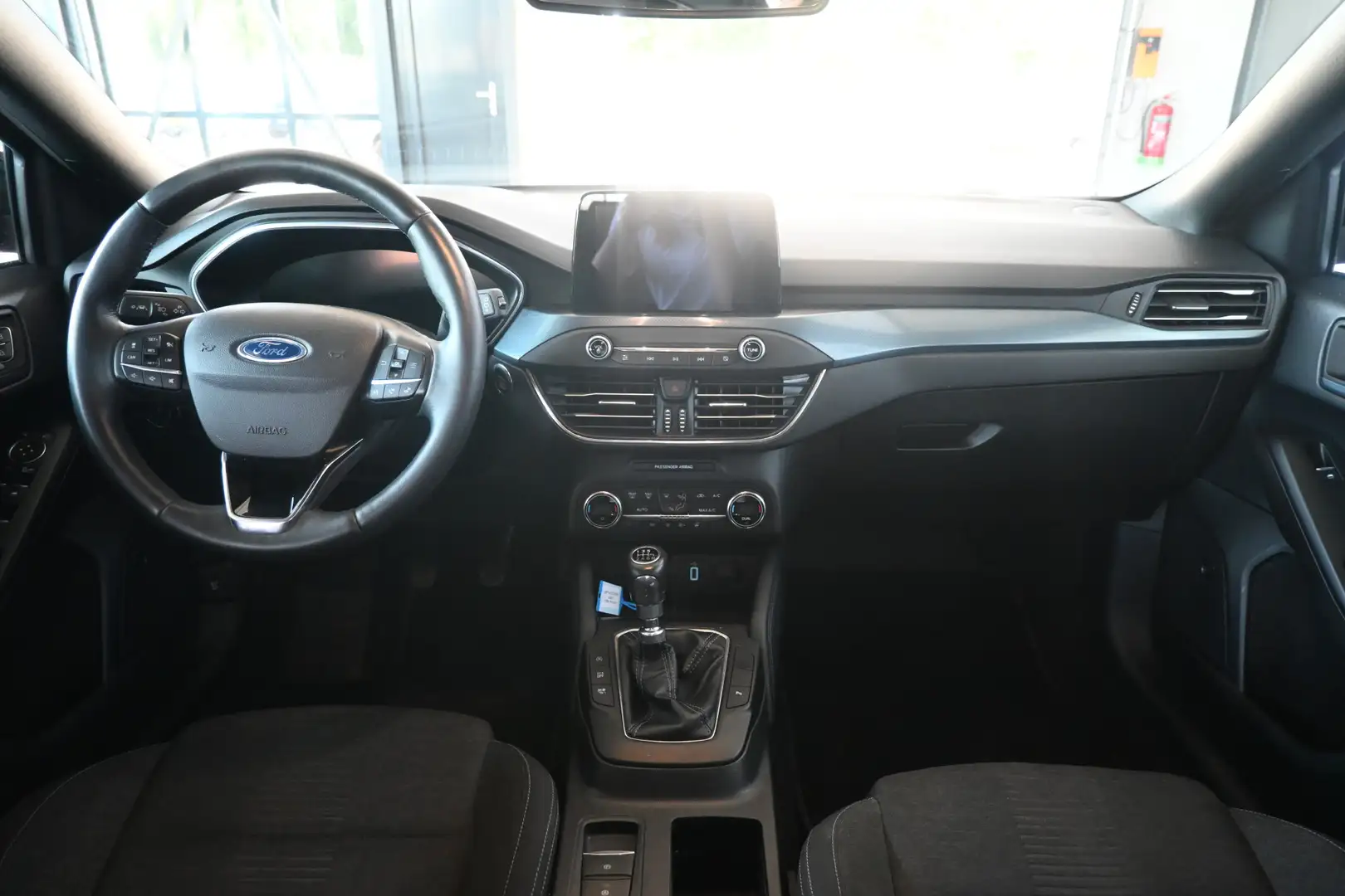 Ford Focus Wagon 1.0 EcoBoost Hybrid Active X Business Adapti Rouge - 2