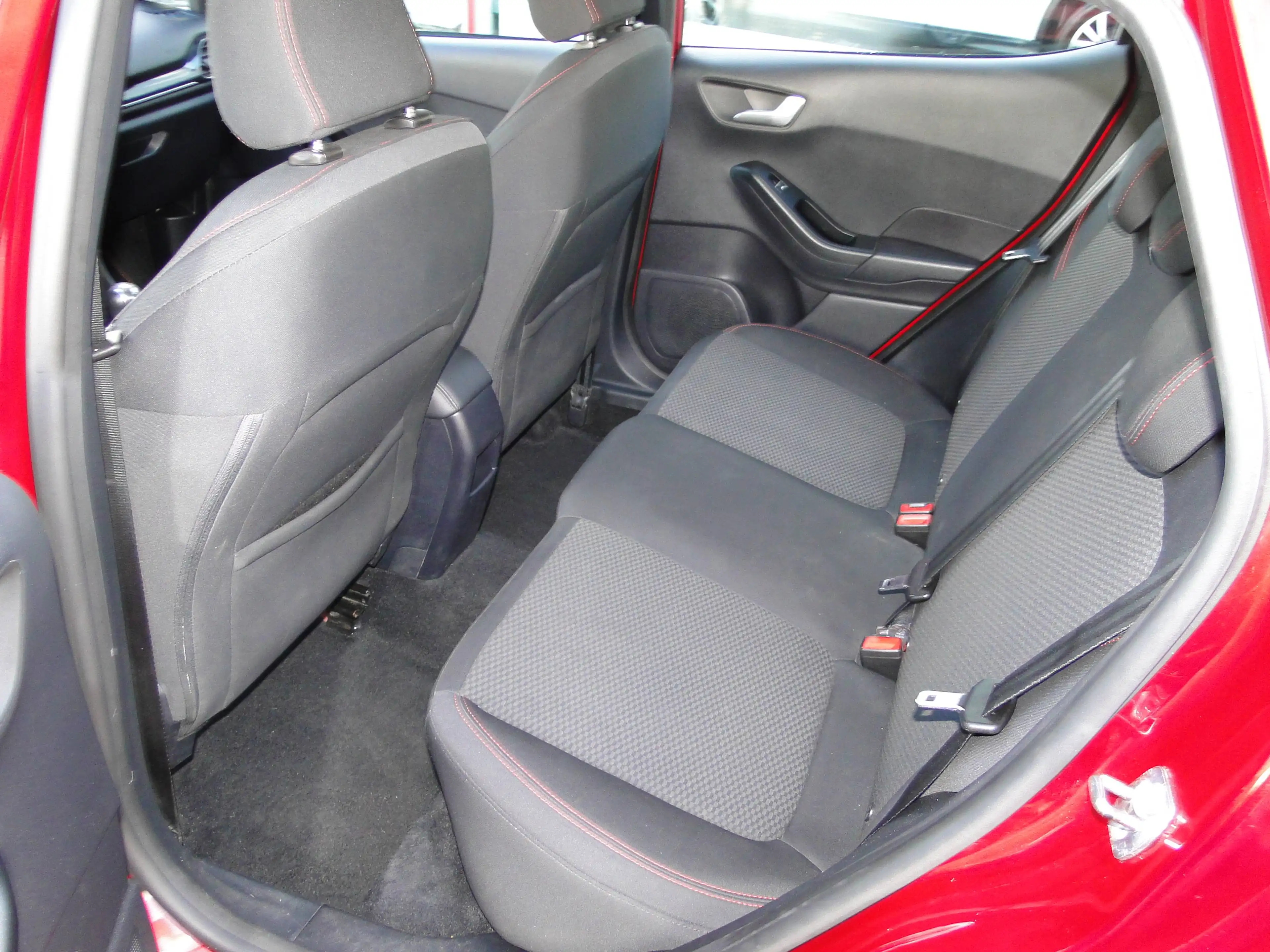 Ford Fiesta Fiesta 1.0 EcoBoost ST-Line — photo 13